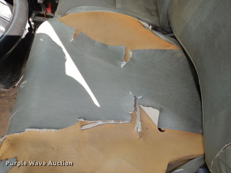 image for item DI2639 2001 International 4900 dump truck