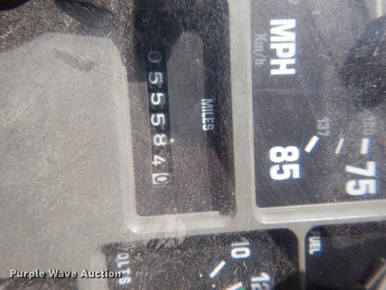 image for item DI2639 2001 International 4900 dump truck