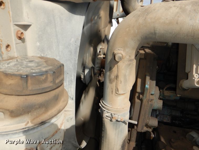 image for item DI2639 2001 International 4900 dump truck