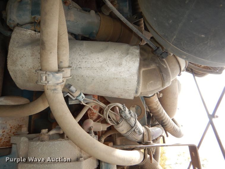 image for item DI2639 2001 International 4900 dump truck