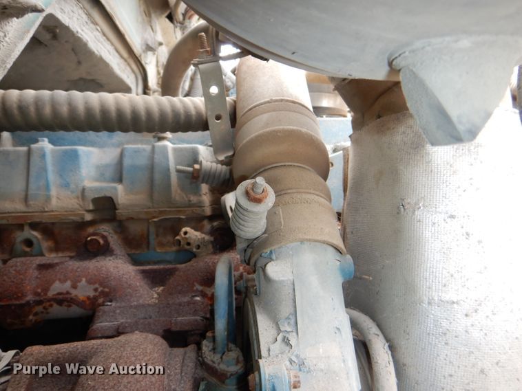 image for item DI2639 2001 International 4900 dump truck