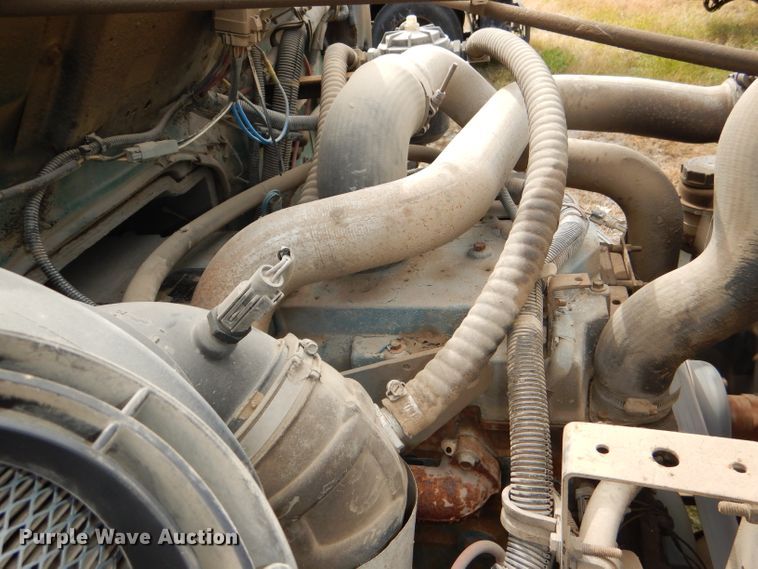 image for item DI2639 2001 International 4900 dump truck