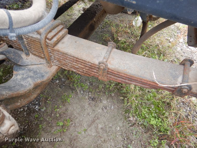 image for item DI2639 2001 International 4900 dump truck