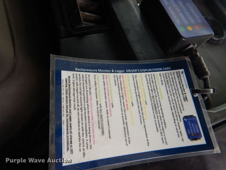 image for item DI2639 2001 International 4900 dump truck