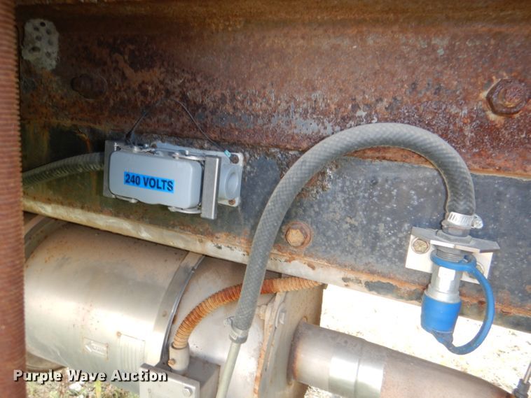 image for item DI2639 2001 International 4900 dump truck