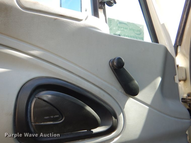 image for item DI2640 2004 International 7400 sewer jetter truck