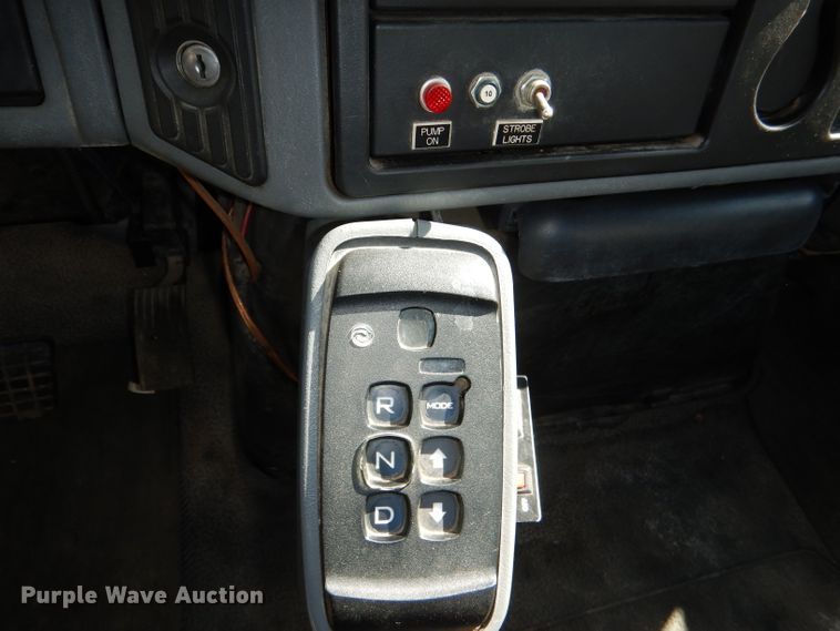 image for item DI2640 2004 International 7400 sewer jetter truck