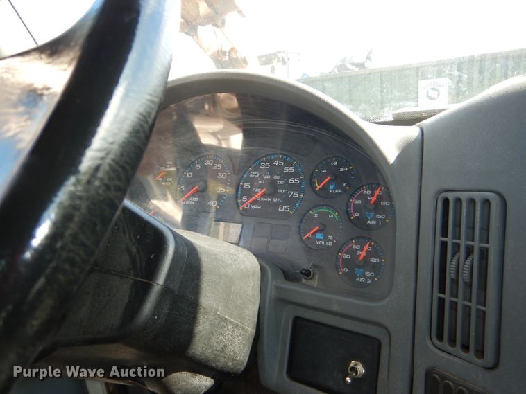 image for item DI2640 2004 International 7400 sewer jetter truck