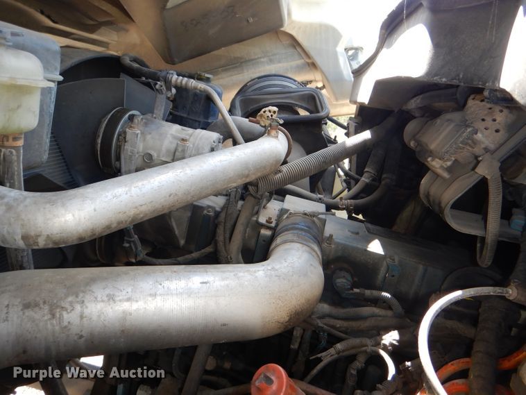 image for item DI2640 2004 International 7400 sewer jetter truck