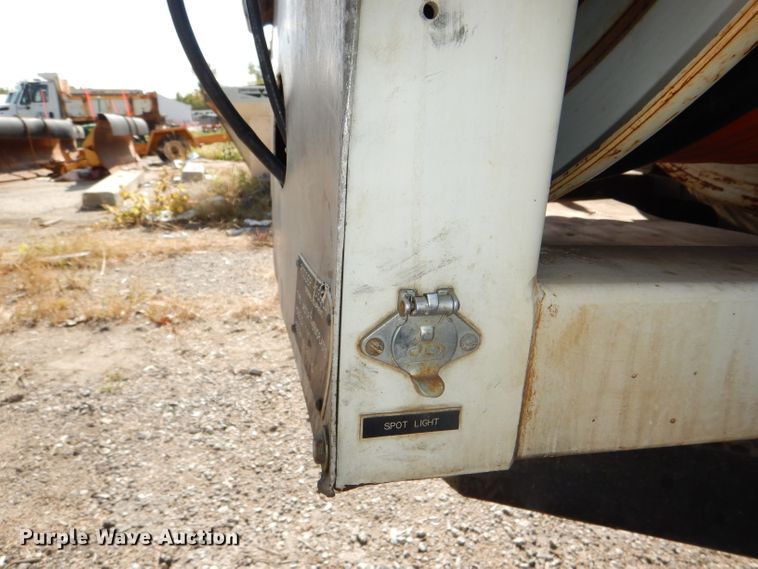 image for item DI2640 2004 International 7400 sewer jetter truck