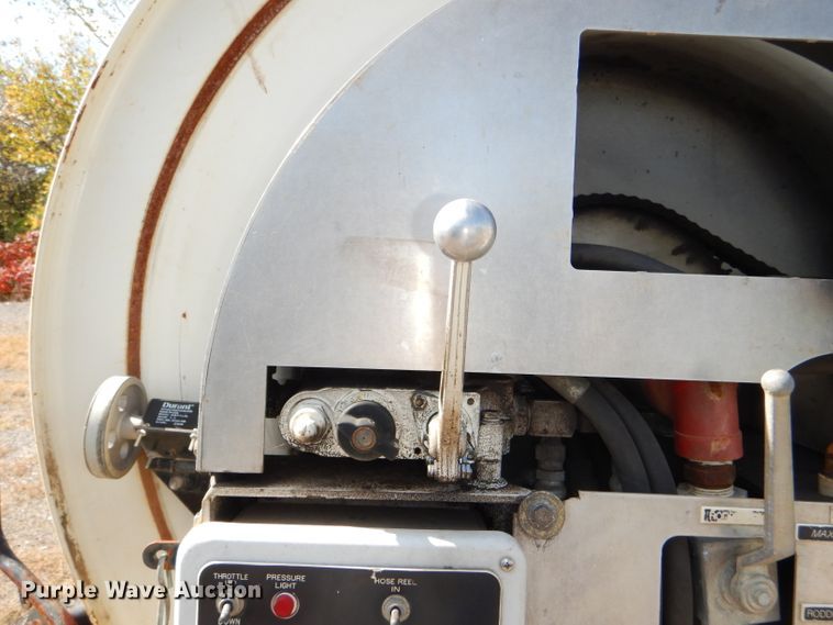 image for item DI2640 2004 International 7400 sewer jetter truck