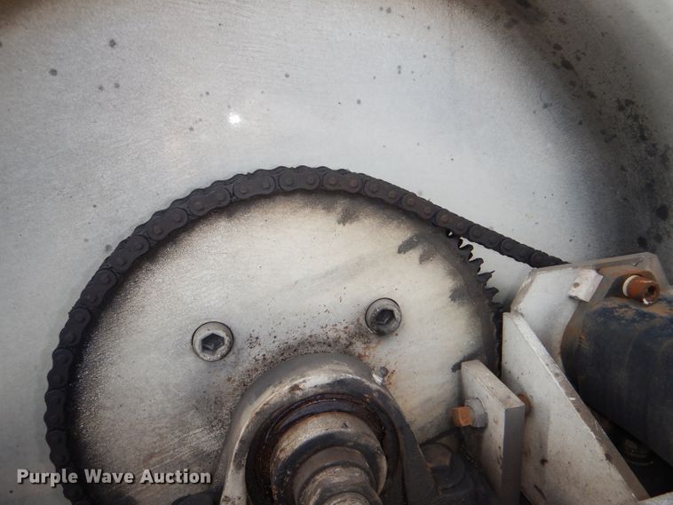 image for item DI2640 2004 International 7400 sewer jetter truck