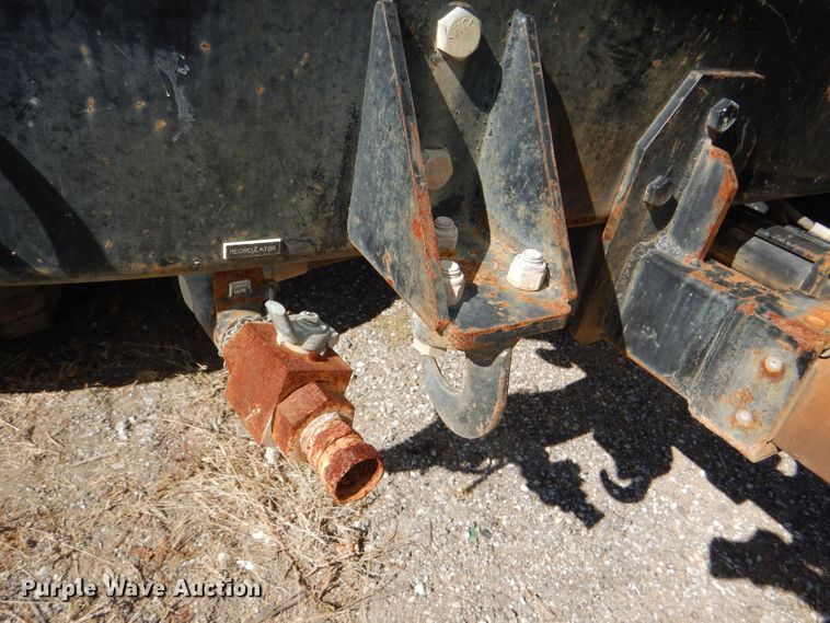 image for item DI2640 2004 International 7400 sewer jetter truck