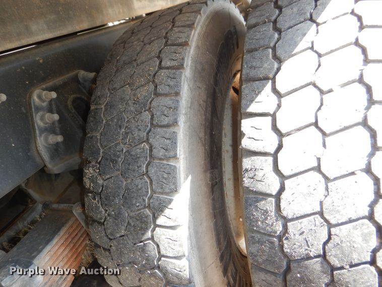 image for item DI2640 2004 International 7400 sewer jetter truck