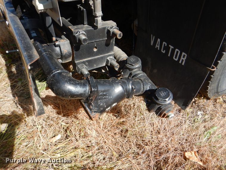 image for item DI2640 2004 International 7400 sewer jetter truck