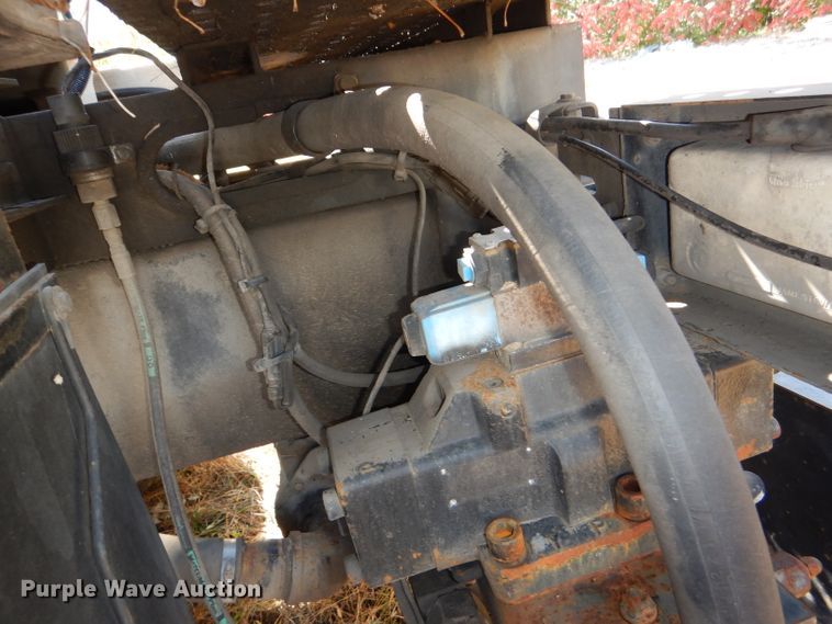 image for item DI2640 2004 International 7400 sewer jetter truck