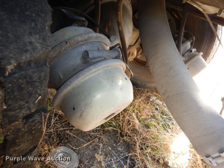 image for item DI2640 2004 International 7400 sewer jetter truck