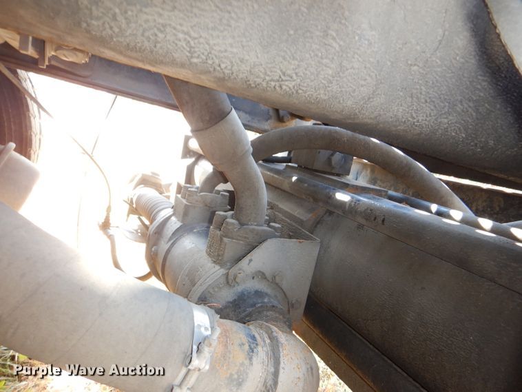 image for item DI2640 2004 International 7400 sewer jetter truck