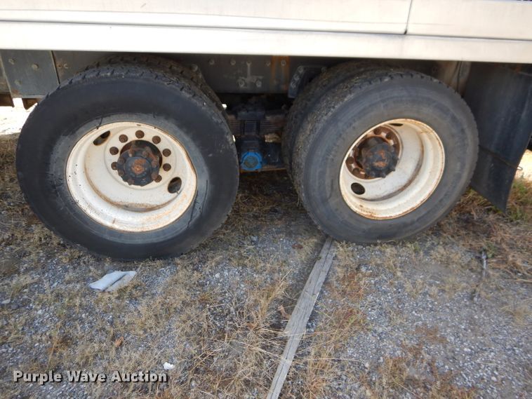 image for item DI2640 2004 International 7400 sewer jetter truck