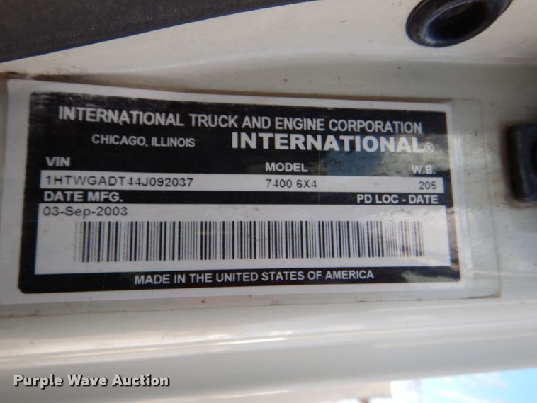 image for item DI2640 2004 International 7400 sewer jetter truck