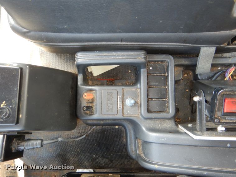 image for item DI2645 1999 GMC T6500 paint striper truck