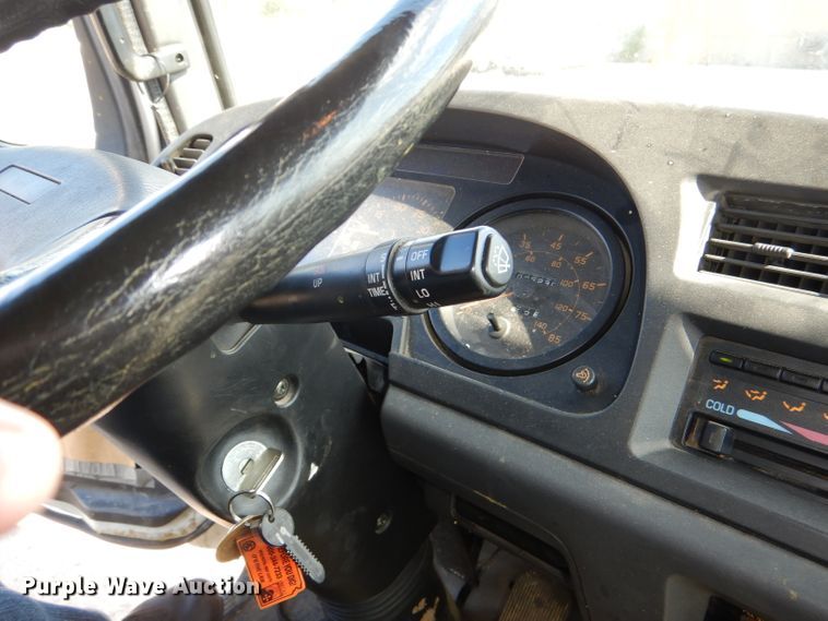 image for item DI2645 1999 GMC T6500 paint striper truck