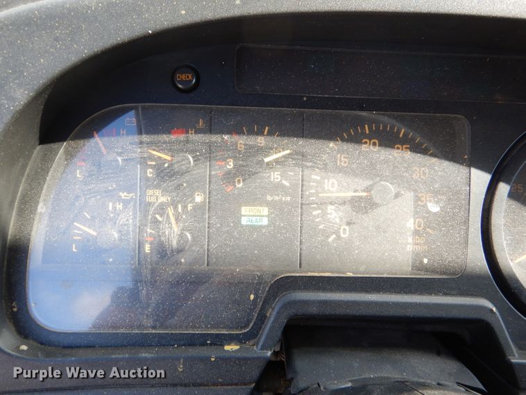 image for item DI2645 1999 GMC T6500 paint striper truck