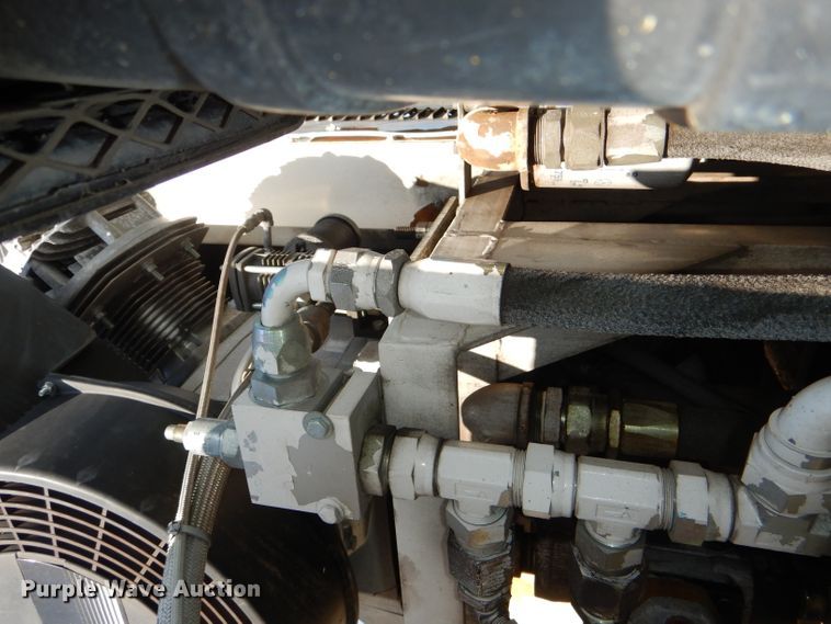 image for item DI2645 1999 GMC T6500 paint striper truck