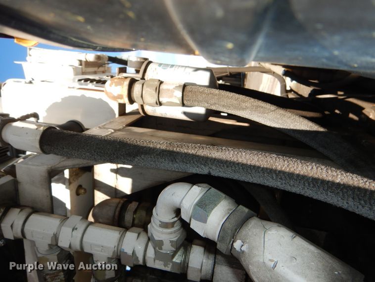 image for item DI2645 1999 GMC T6500 paint striper truck