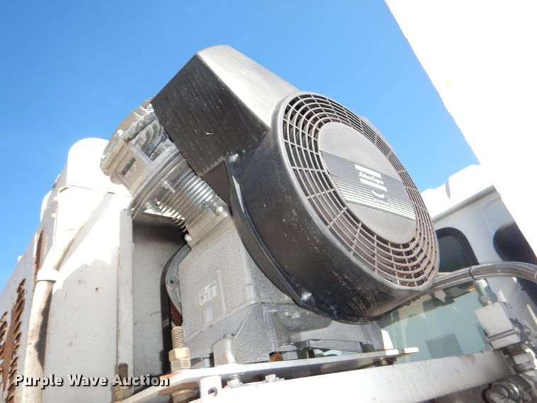 image for item DI2645 1999 GMC T6500 paint striper truck