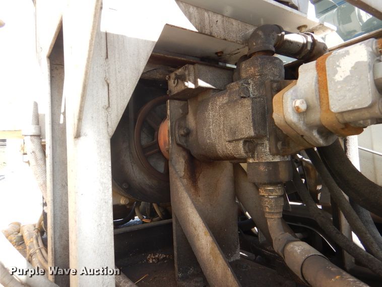 image for item DI2645 1999 GMC T6500 paint striper truck