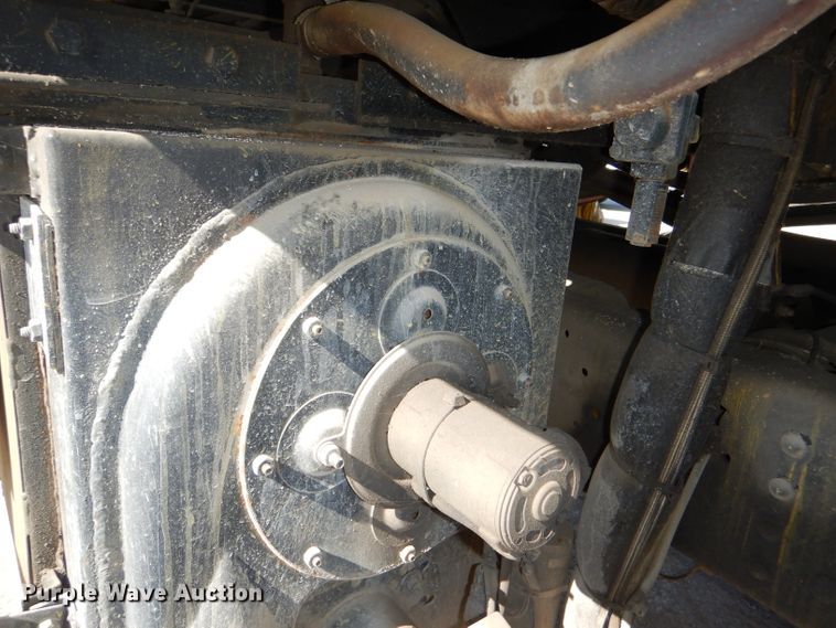 image for item DI2645 1999 GMC T6500 paint striper truck