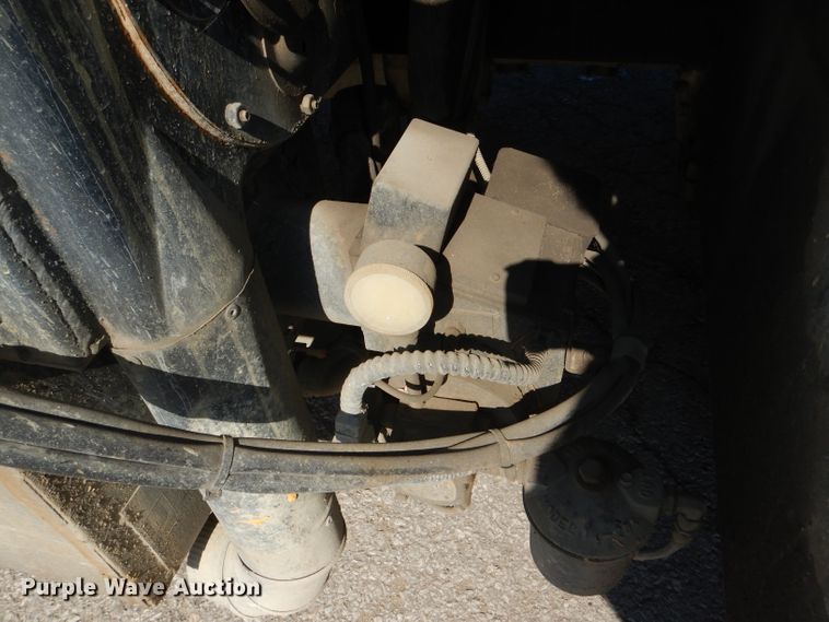 image for item DI2645 1999 GMC T6500 paint striper truck