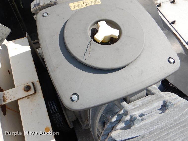 image for item DI2645 1999 GMC T6500 paint striper truck