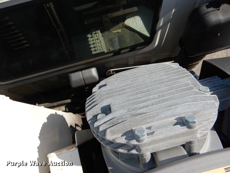 image for item DI2645 1999 GMC T6500 paint striper truck