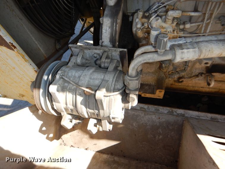 image for item DI2645 1999 GMC T6500 paint striper truck