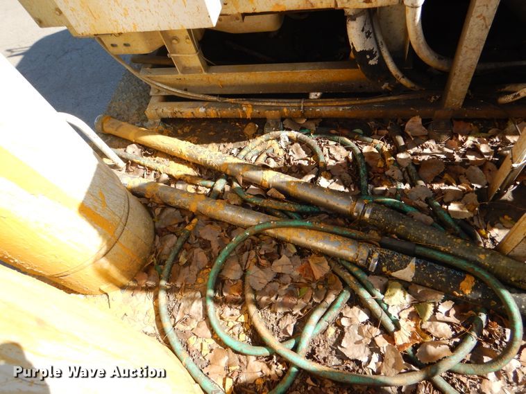 image for item DI2645 1999 GMC T6500 paint striper truck