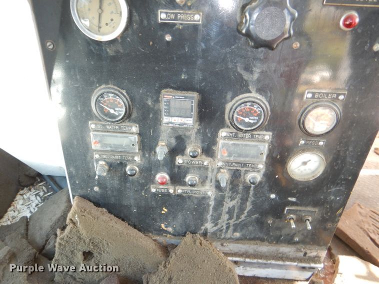 image for item DI2645 1999 GMC T6500 paint striper truck