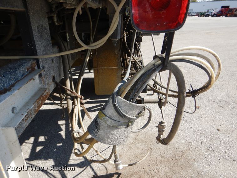 image for item DI2645 1999 GMC T6500 paint striper truck