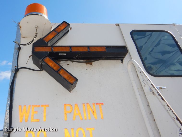 image for item DI2645 1999 GMC T6500 paint striper truck