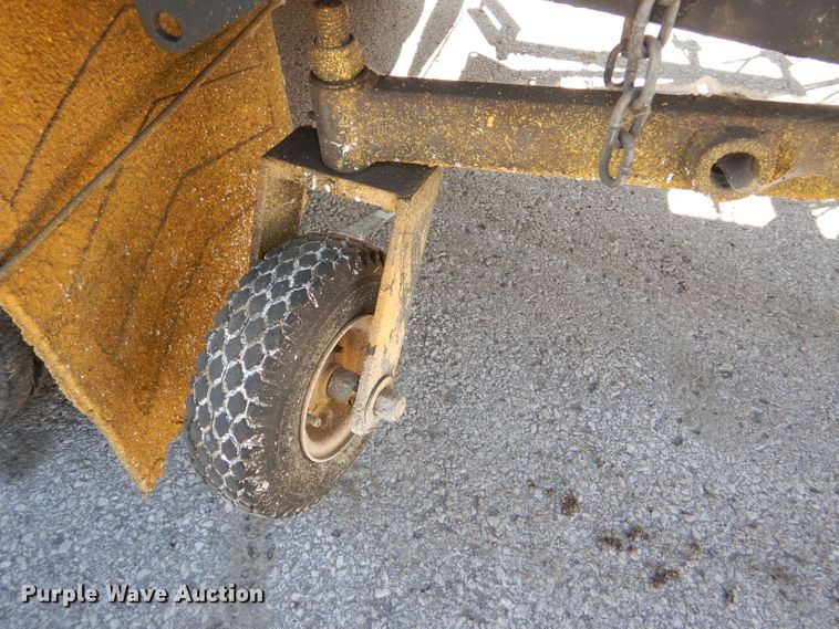 image for item DI2645 1999 GMC T6500 paint striper truck