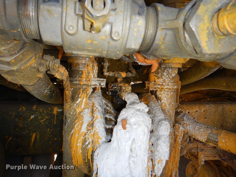 image for item DI2645 1999 GMC T6500 paint striper truck