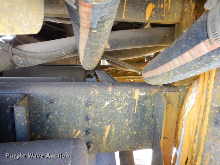 image for item DI2645 1999 GMC T6500 paint striper truck