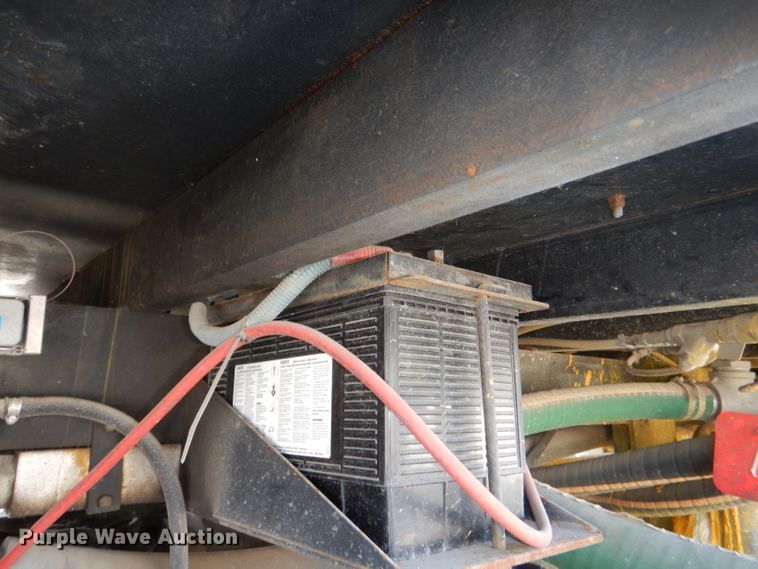 image for item DI2645 1999 GMC T6500 paint striper truck