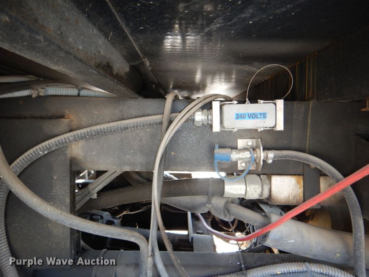 image for item DI2645 1999 GMC T6500 paint striper truck