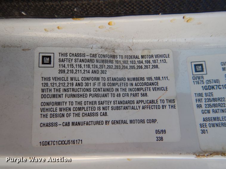 image for item DI2645 1999 GMC T6500 paint striper truck