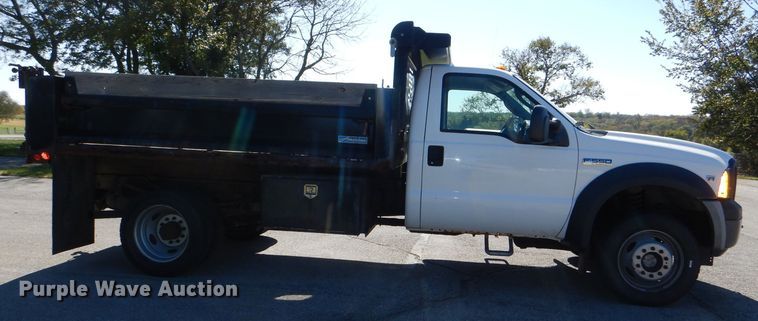 image for item DI2653 2007 Ford F550 Super Duty dump truck