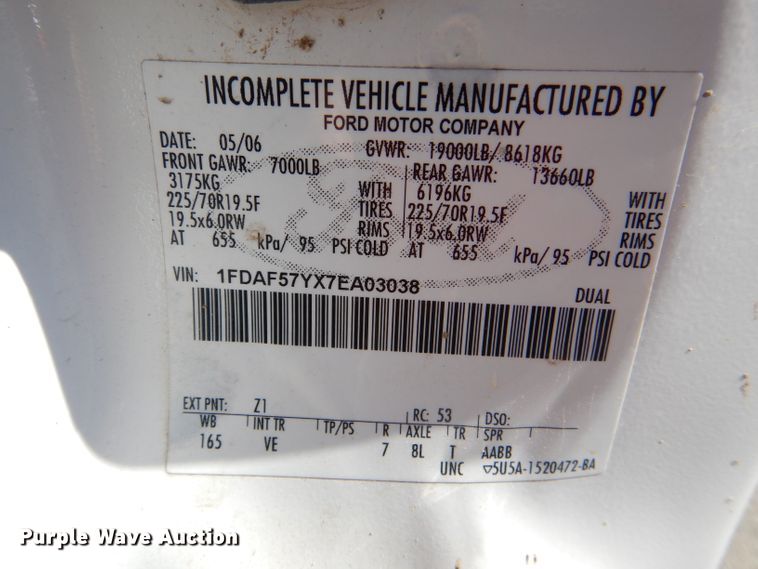 image for item DI2653 2007 Ford F550 Super Duty dump truck