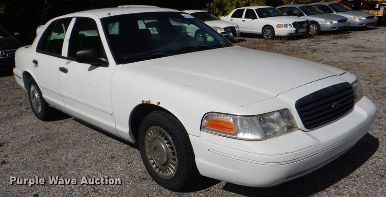 image for item DI2657 2000 Ford Crown Victoria Police Interceptor
