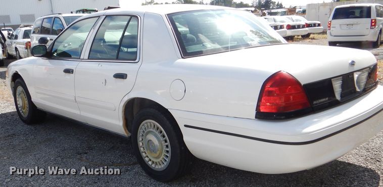 image for item DI2657 2000 Ford Crown Victoria Police Interceptor